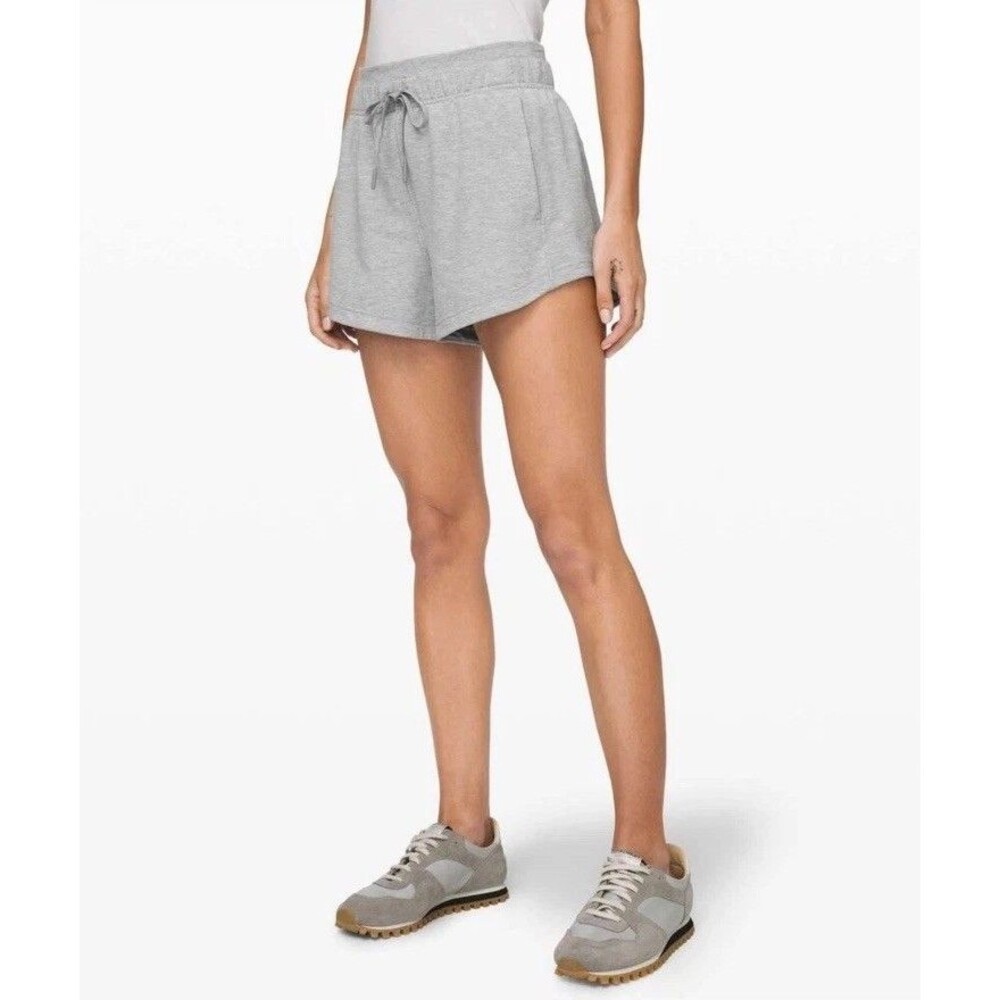Lululemon Inner Glow High Rise Short Light Gray athletic shorts Women’s size 4